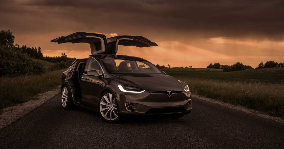 Tesla Model X - විදුලියෙන් ක්‍රියාකරන SUV රථය