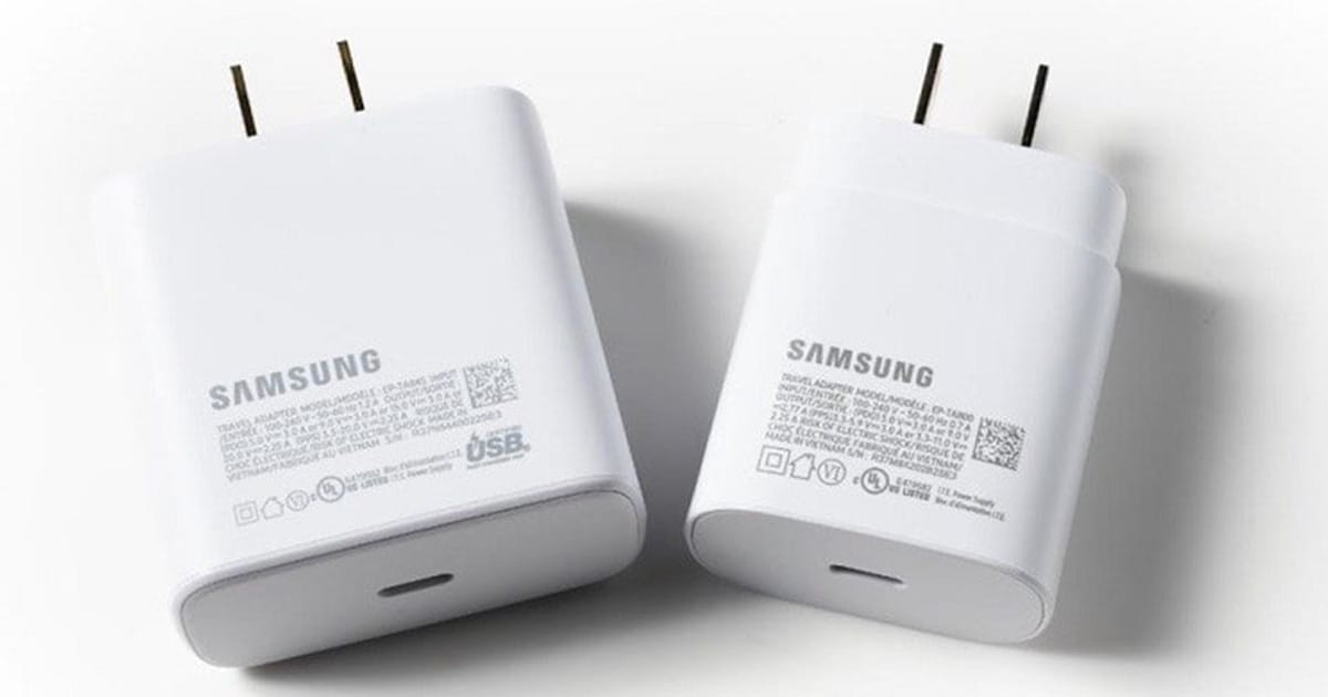 Apple අඩිපාරේ යමින් Samsung සමාගමත් chargers ලබා නොදීමේ සූදානමක්