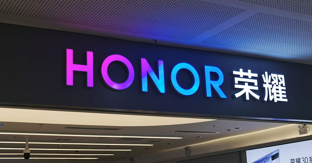 Huawei සමාගම තම Honor Smartphone සන්නාම නාමය Zhixin සමාගම වෙත අලෙවි කිරීමට කටයුතු කරයි