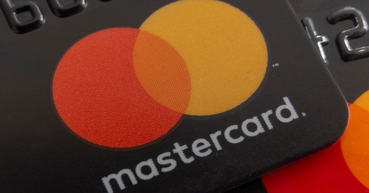 Credit සහ Debit කාඩ් පත් වලින් කාන්දම් තීරුව ඉවත් කිරීමට Mastercard ආයතනය සූදානම් වේ