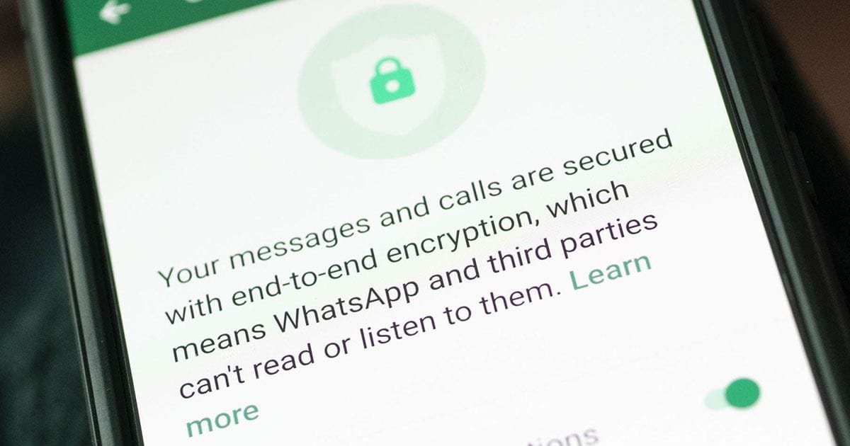 WhatsApp භාවිතා කිරීමේදී එය end-to-end encryption භාවිතා කරන බවට පරිශීලකයන්ට දැනුම් දීමේ නව පහසුකමක් නුදුරේදී​ම