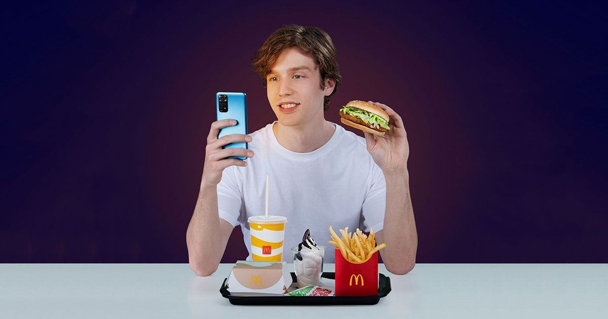 Redmi Note 11 අලෙවිය වැඩි කරගන්න නොමිලේ McDonald's Burgers