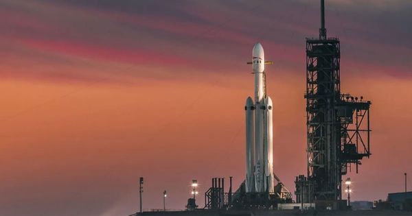 වසර 3 කට පසු Falcon Heavy ගුවනට